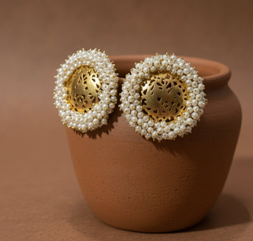 Jaali Swarna Pearl Studs
