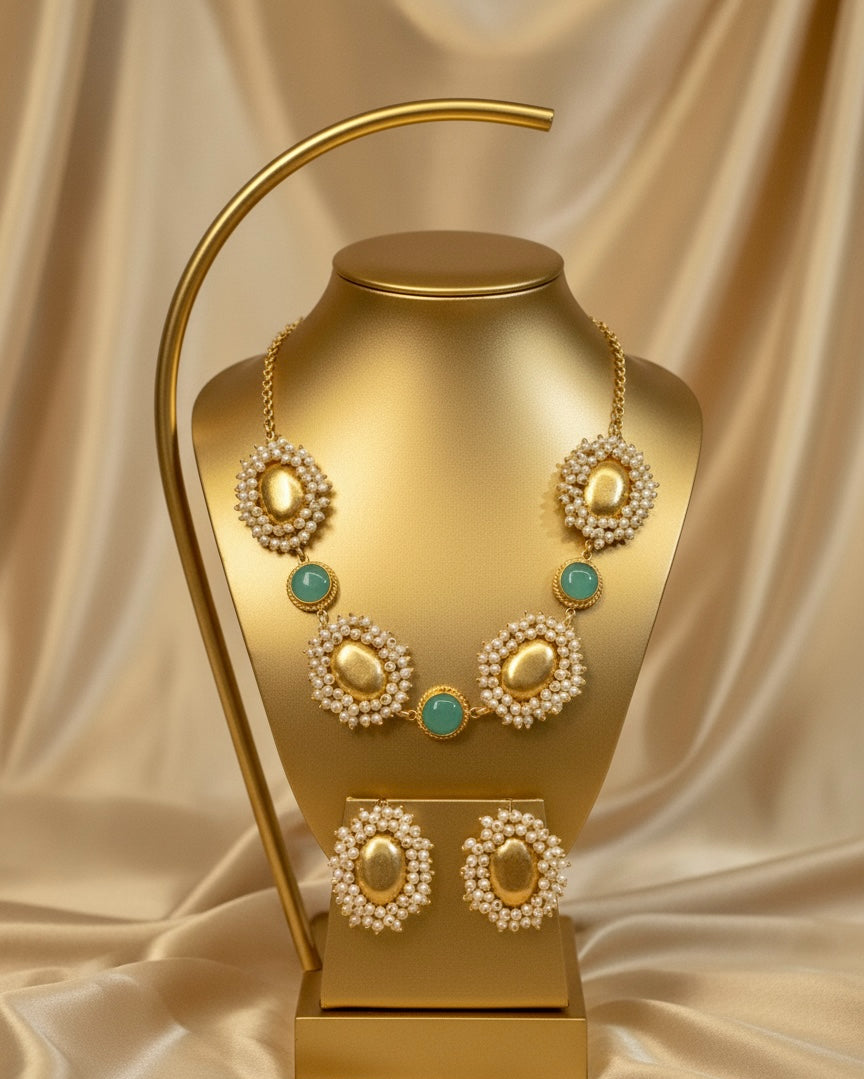 Oasis Halo Choker